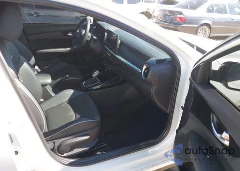 2023 Kia Forte Gt-Line z USA, uszkodzony, nr VIN 3KPF54AD6PE657729